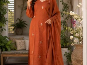 Crafted from pure cotton, this elegant kurti set is perfect for every occasion.